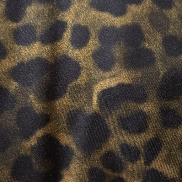 Women’s leopard print size medium blouse - Picture 3 of 5